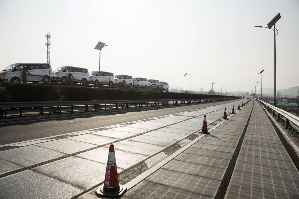 Solar panels on China's Smart road