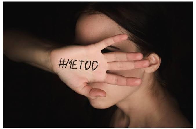 Women's sharing their past harassment experiences in twitter #MeToo Hastag