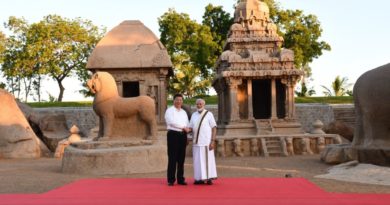 narendra modi and Xi jinping meet